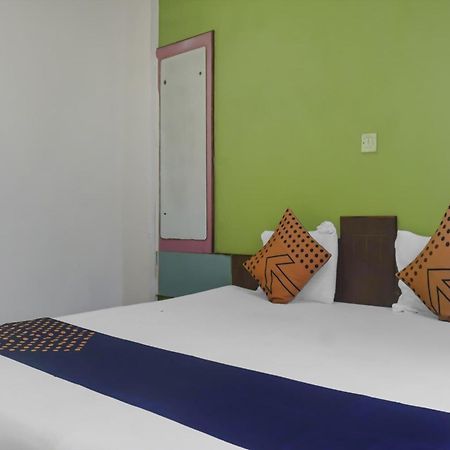 Hotel O Peacock Lodging Kharakvasla Екстер'єр фото