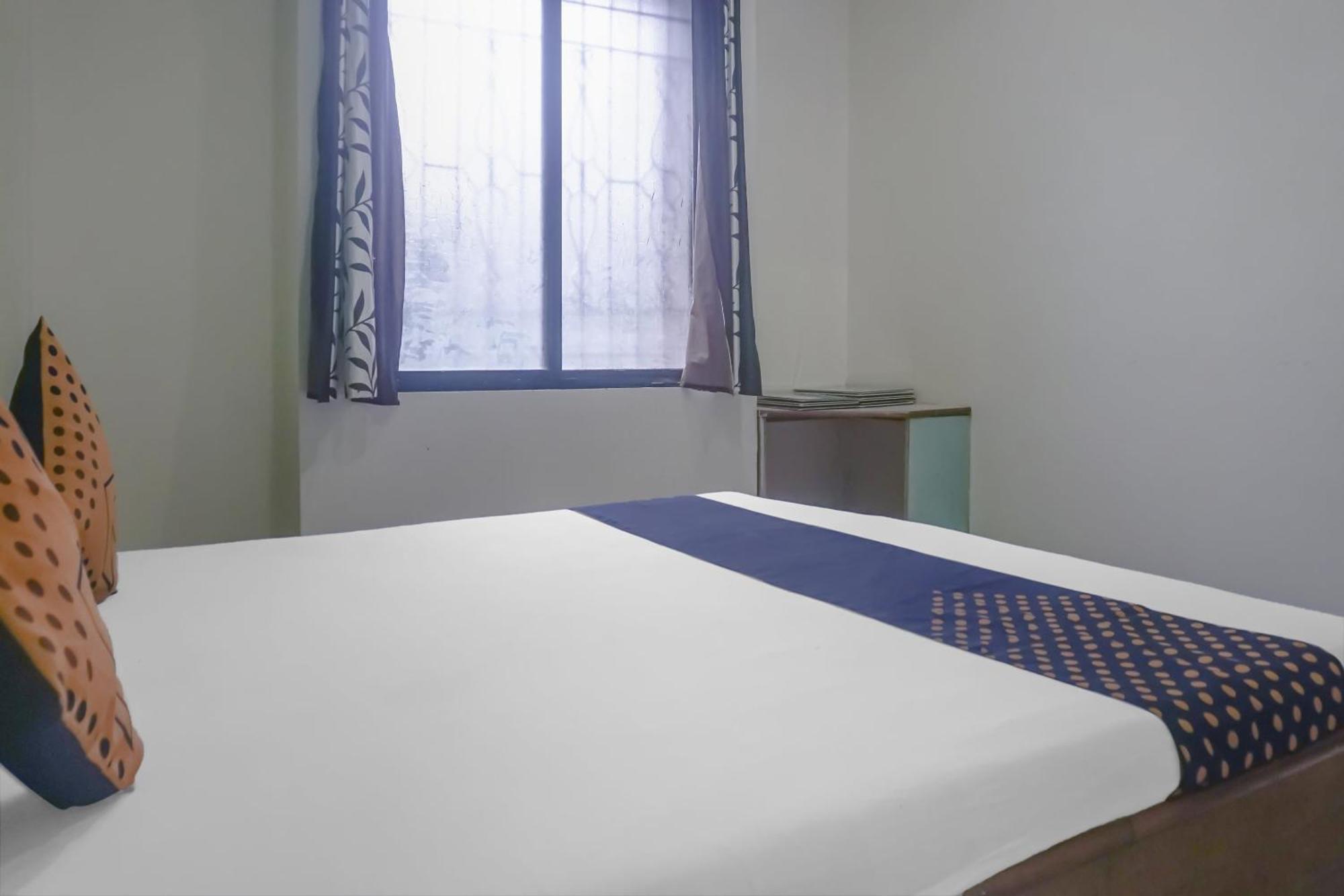 Hotel O Peacock Lodging Kharakvasla Екстер'єр фото